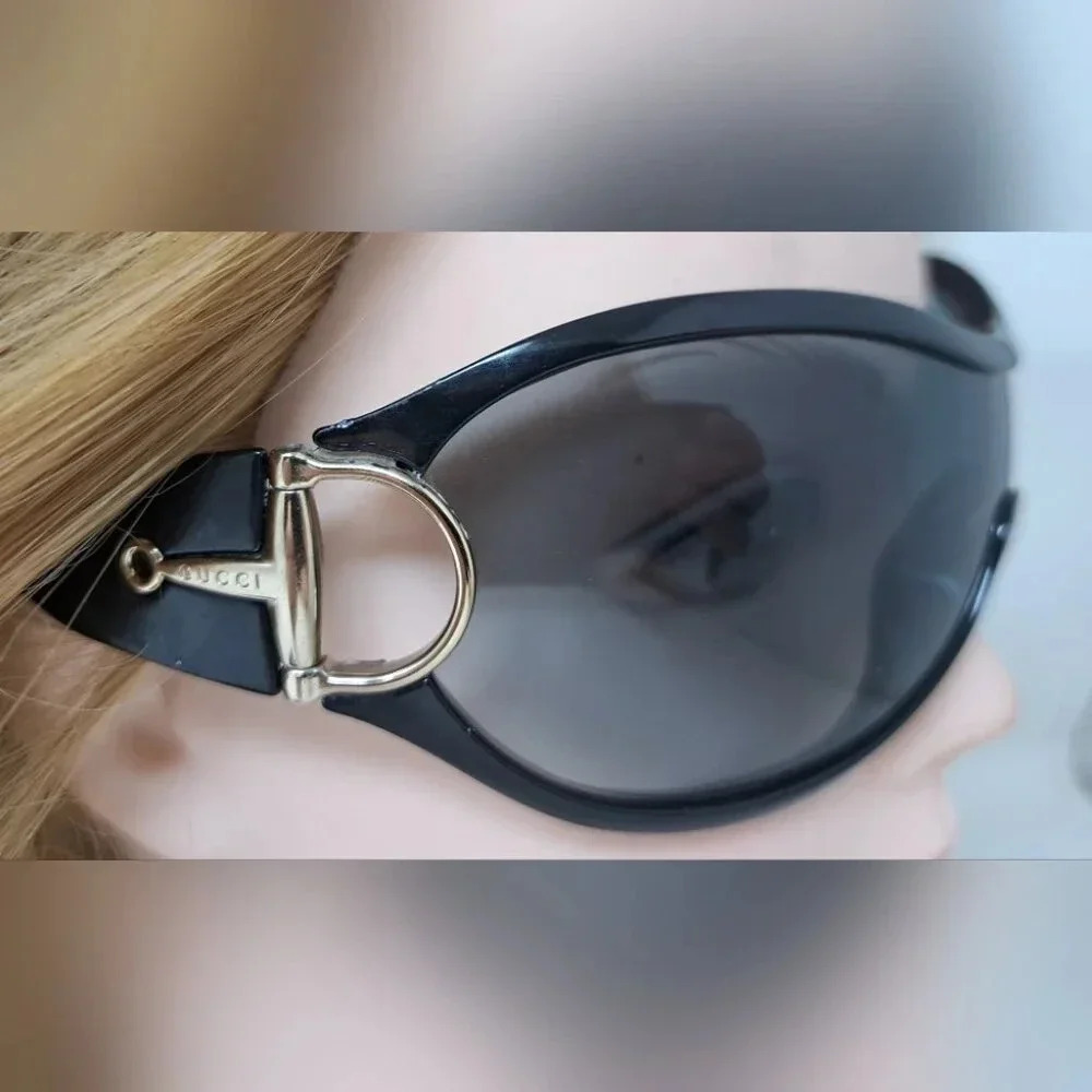 Gucci Women's Sunglasses Vintage Y2K Wrap Black Gray Gold Horsebit GG2561/S - Picture 3 of 16